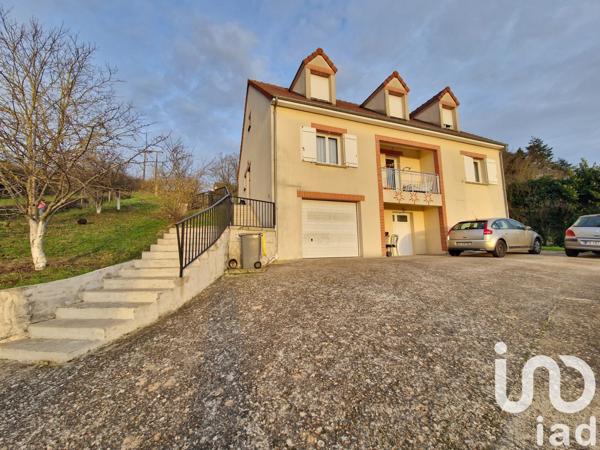 Maison traditionnelle 7 pièces de 185 m² à Gien (45500)