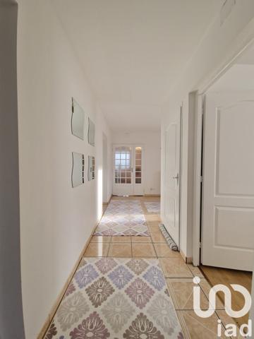 Maison traditionnelle 7 pièces de 185 m² à Gien (45500)