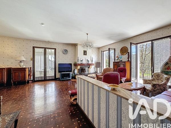 Maison à vendre 5 pièces 161 m² Puymoyen