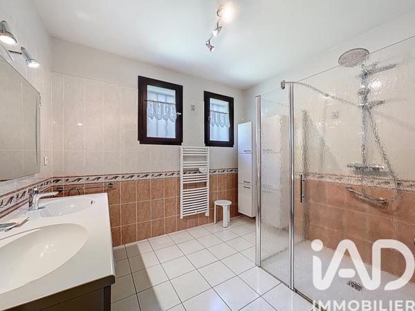 Maison à vendre 5 pièces 161 m² Puymoyen
