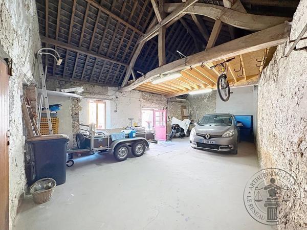 Vente                                                      Maison
                        
                     6 pièces                      113 m2                     à Auneau