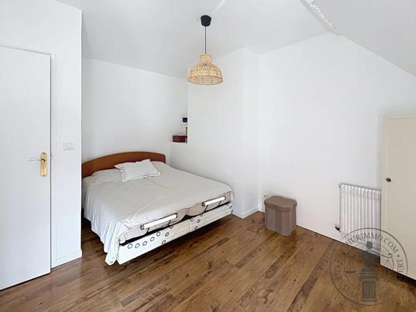 Vente                                                      Maison
                        
                     6 pièces                      113 m2                     à Auneau
