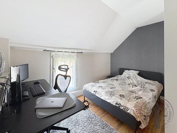 Vente                                                      Maison
                        
                     6 pièces                      113 m2                     à Auneau