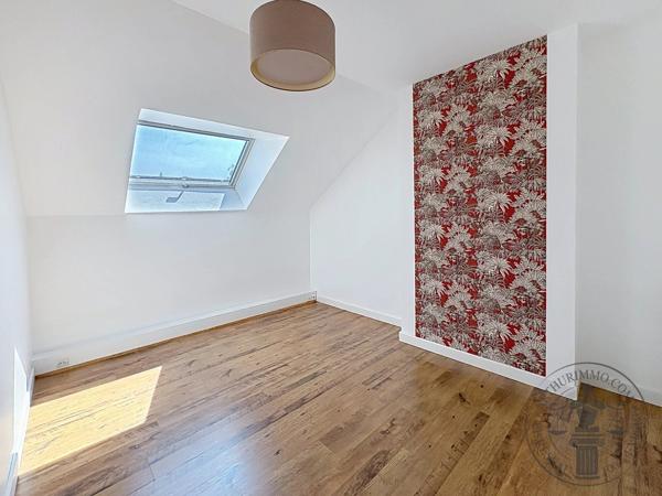 Vente                                                      Maison
                        
                     6 pièces                      113 m2                     à Auneau