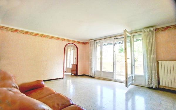 T3/4 avec balcon et place de parking