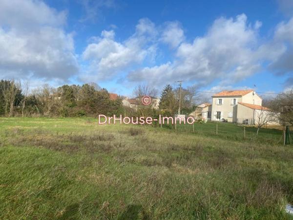 Terrain à vendre de 748 m²