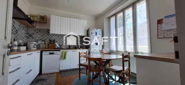 Maison familiale 5 chambres avec piscine à Guéret