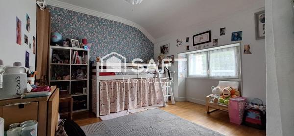 Maison familiale 5 chambres avec piscine à Guéret