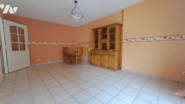 APPARTEMENT T2, PLACE DE PARKING ET CAVE