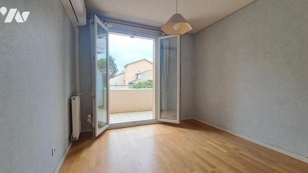 APPARTEMENT T2, PLACE DE PARKING ET CAVE