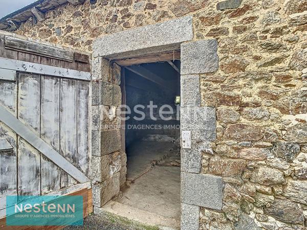 Propriete de caractere a renover. Vue imprenable et environnement d exception a Saint-Donan !