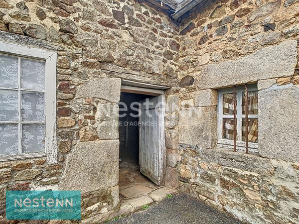Propriete de caractere a renover. Vue imprenable et environnement d exception a Saint-Donan !