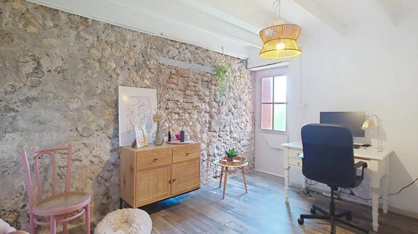 A vendre Maison à Pompiey 4 pièce(s) 96 m2 avec jardin et dépendance à rénover