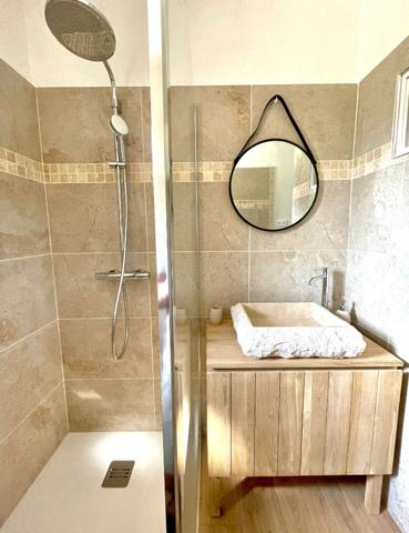 A vendre Maison à Pompiey 4 pièce(s) 96 m2 avec jardin et dépendance à rénover