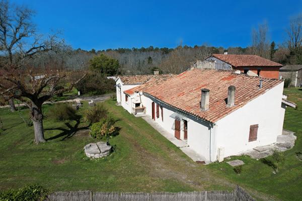 A vendre Maison à Pompiey 4 pièce(s) 96 m2 avec jardin et dépendance à rénover