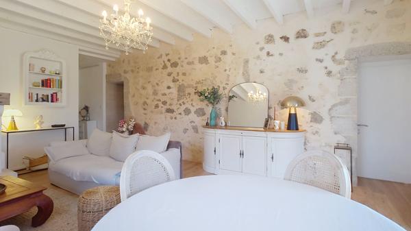 A vendre Maison à Pompiey 4 pièce(s) 96 m2 avec jardin et dépendance à rénover