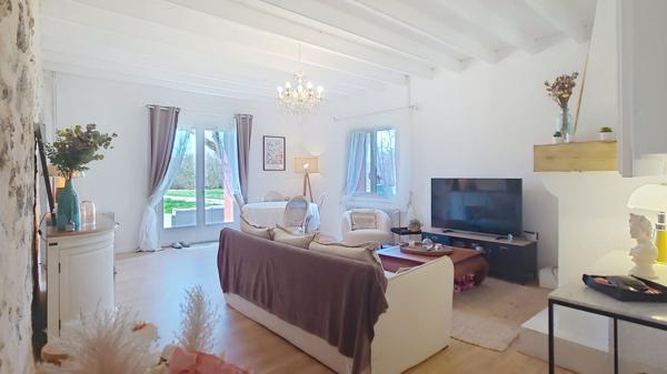 A vendre Maison à Pompiey 4 pièce(s) 96 m2 avec jardin et dépendance à rénover