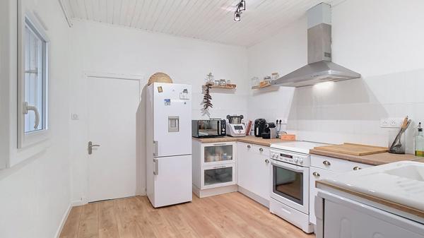 A vendre Maison à Pompiey 4 pièce(s) 96 m2 avec jardin et dépendance à rénover