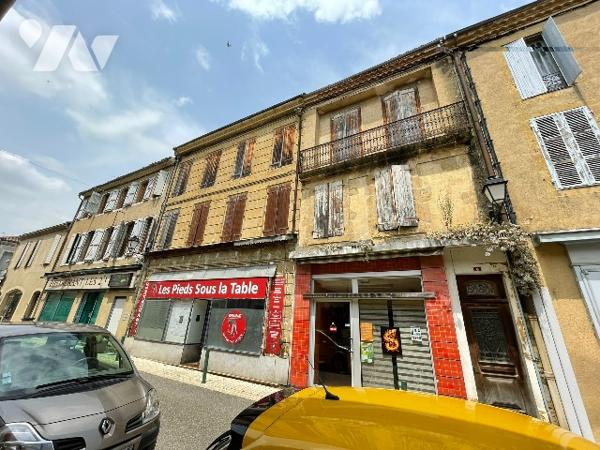 MASSEUBE (32) Ancien restaurant et appartement à l'étage.