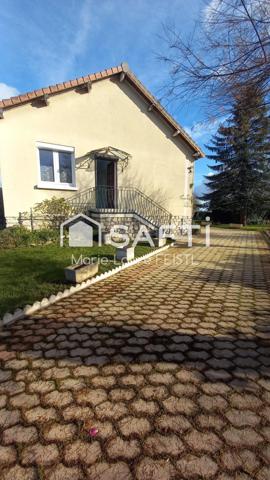 Jolie maison avec ces  3 chambres, un sous-sol, des dépendances,  un terrain de 3 873 m².