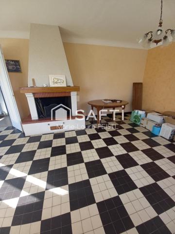 Jolie maison avec ces  3 chambres, un sous-sol, des dépendances,  un terrain de 3 873 m².