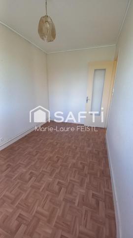 Jolie maison avec ces  3 chambres, un sous-sol, des dépendances,  un terrain de 3 873 m².