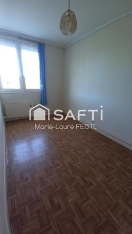 Jolie maison avec ces  3 chambres, un sous-sol, des dépendances,  un terrain de 3 873 m².