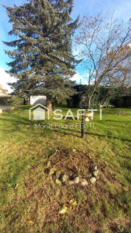 Jolie maison avec ces  3 chambres, un sous-sol, des dépendances,  un terrain de 3 873 m².