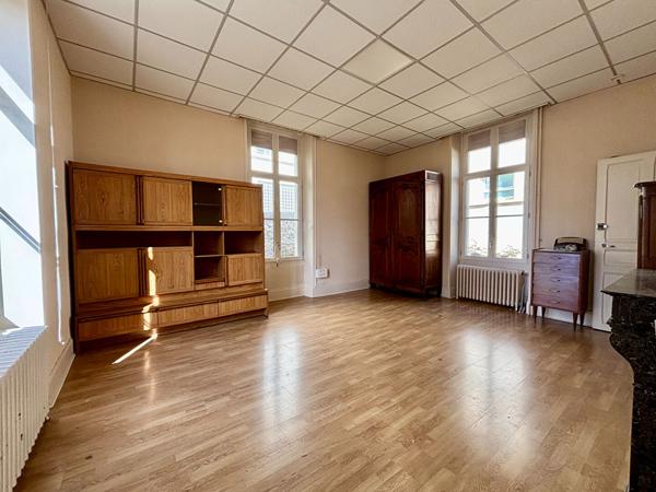 A Vendre Maison 10 pièces Angers - Secteur Doutre - CHU