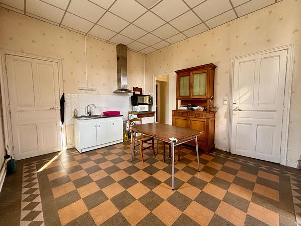 A Vendre Maison 10 pièces Angers - Secteur Doutre - CHU