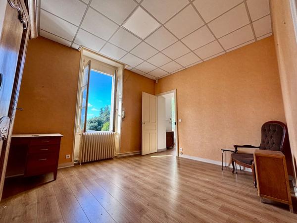 A Vendre Maison 10 pièces Angers - Secteur Doutre - CHU