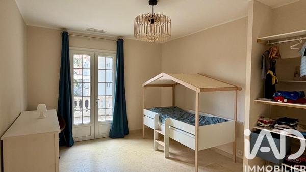 Maison à vendre 10 pièces 225 m² Carpentras