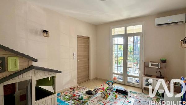 Maison à vendre 10 pièces 225 m² Carpentras