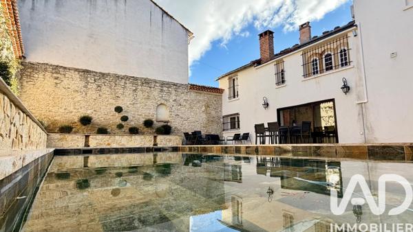 Maison à vendre 10 pièces 225 m² Carpentras