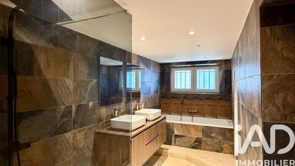 Maison à vendre 10 pièces 225 m² Carpentras