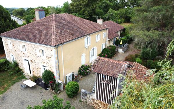 Maison à vendre    12 pièces •  Buanes