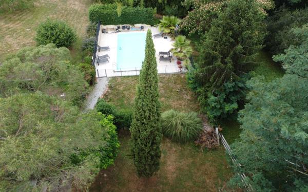 Maison à vendre    12 pièces •  Buanes