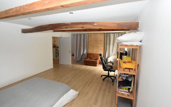 Maison à vendre    12 pièces •  Buanes