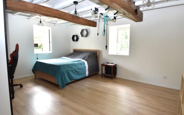 Maison à vendre    12 pièces •  Buanes