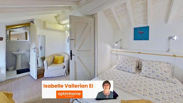 A vendre Aigues-Mortes (Gard) - Maison intra-muros 6 pièces avec patio