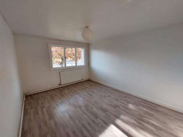 Appartement + annexe + parking