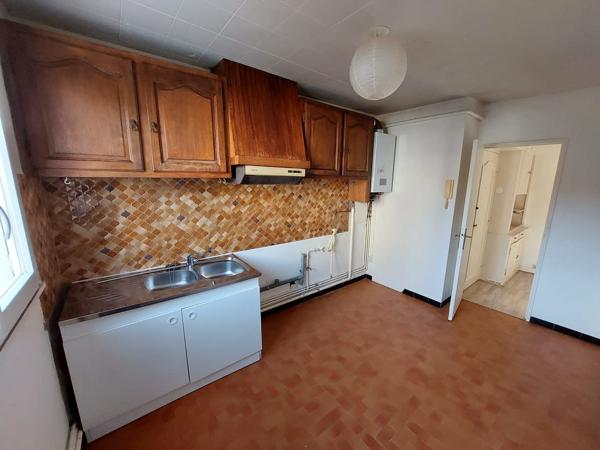 Appartement + annexe + parking