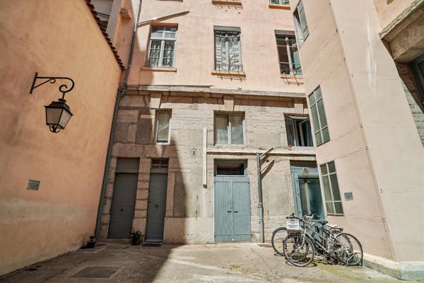 Lyon 2 – Quartier Ainay | Appartement de caractère de 83 m² dans un bel immeuble de 1860