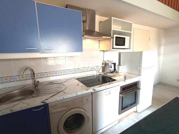 Duplex climatisé en excellent état au dernier étage