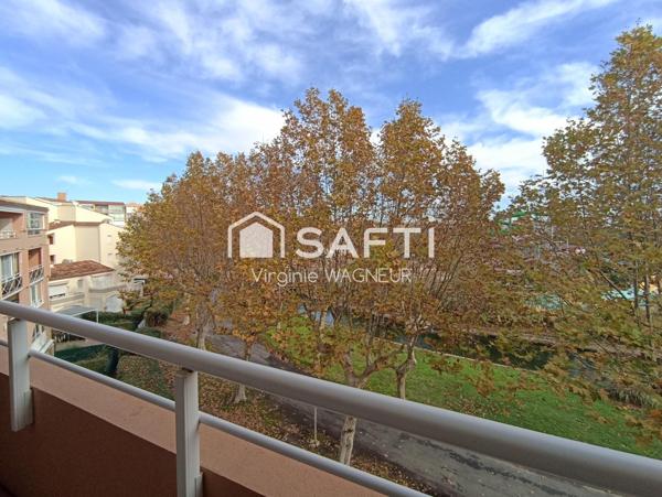 Duplex climatisé en excellent état au dernier étage