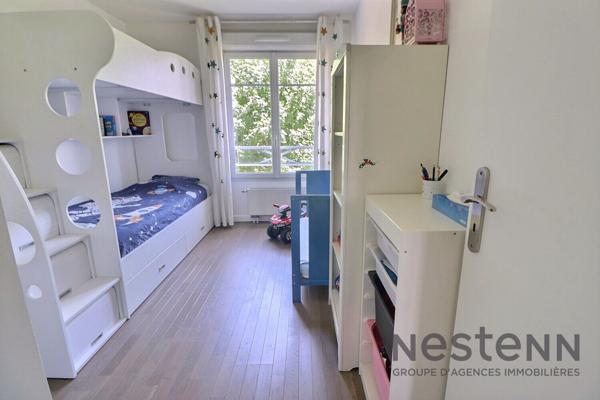 SUPERBE 3 PIÈCES / TERRASSE - PROCHE GARE RER A