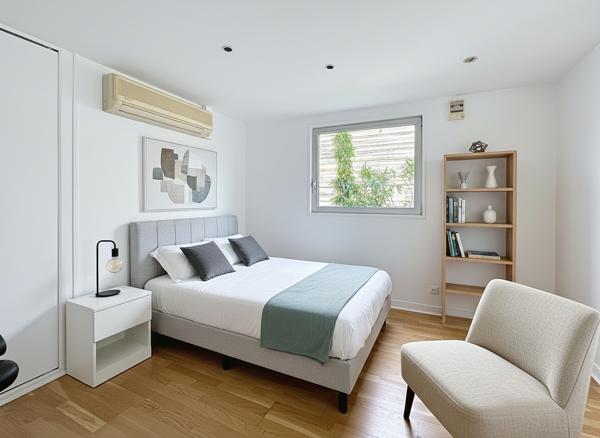 Bureau Suresnes 5 pièce(s) 230 m2