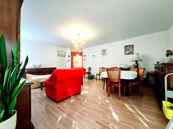 NESTENN ROSNY SOUS BOIS Appartement 5 pièces 92m² avec cave et parking