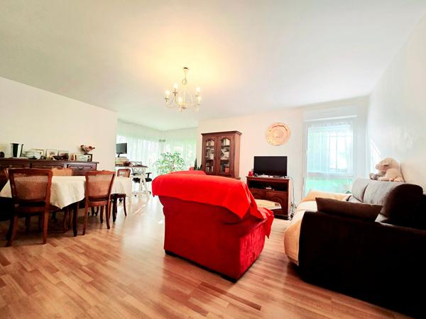 NESTENN ROSNY SOUS BOIS Appartement 5 pièces 92m² avec cave et parking