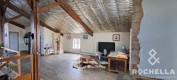 ancien corps de ferme rénové de 470 m2 avec piscine et dépendances, sur parcelle de 2174 m2